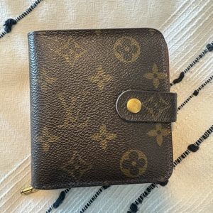 Louis Vuitton Compact Zippe Wallet